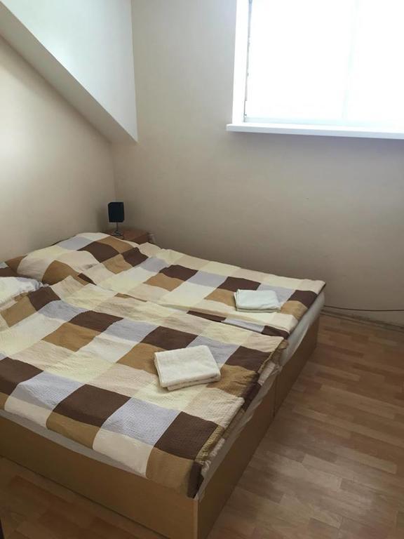 Turisticka Ubytovna Hotel Divin Ngoại thất bức ảnh